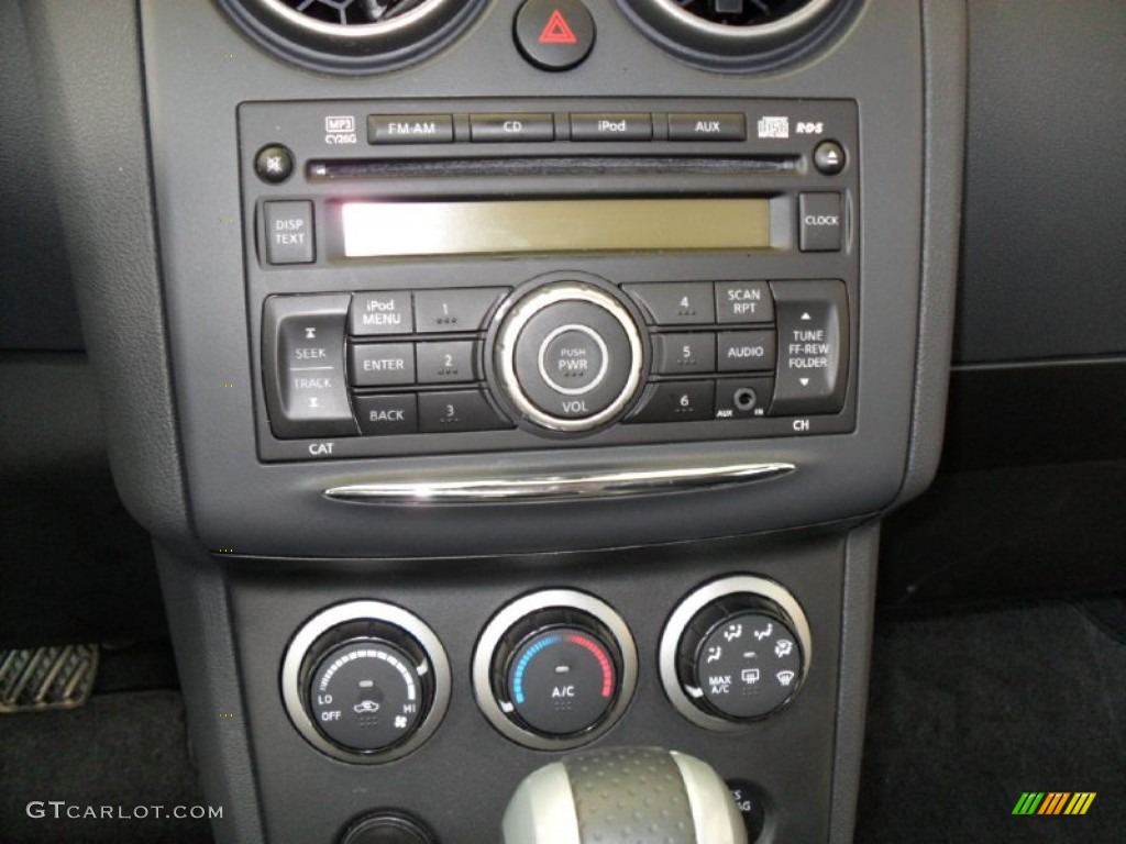 2011 Rogue S AWD - Platinum Graphite / Black photo #26