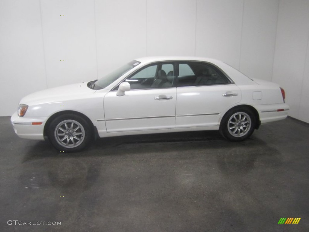 2002 XG350 Sedan - Ivory White Pearl / Beige photo #3