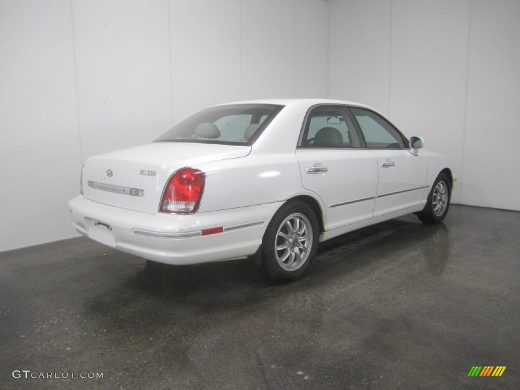 2002 XG350 Sedan - Ivory White Pearl / Beige photo #11