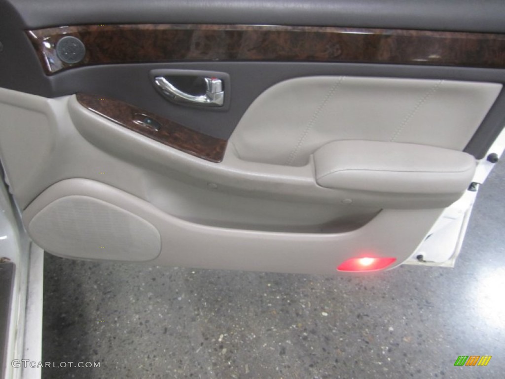 2002 XG350 Sedan - Ivory White Pearl / Beige photo #23