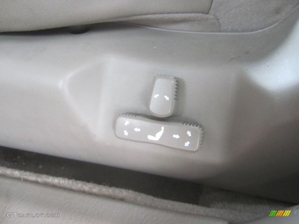 2002 XG350 Sedan - Ivory White Pearl / Beige photo #24
