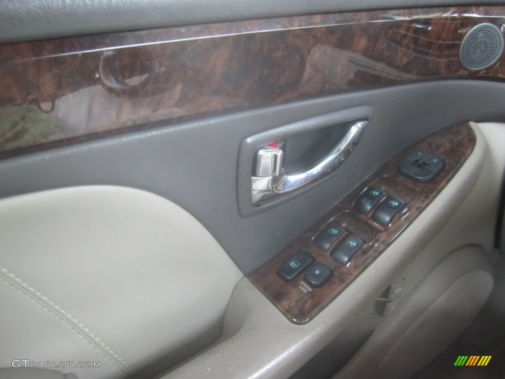 2002 XG350 Sedan - Ivory White Pearl / Beige photo #25