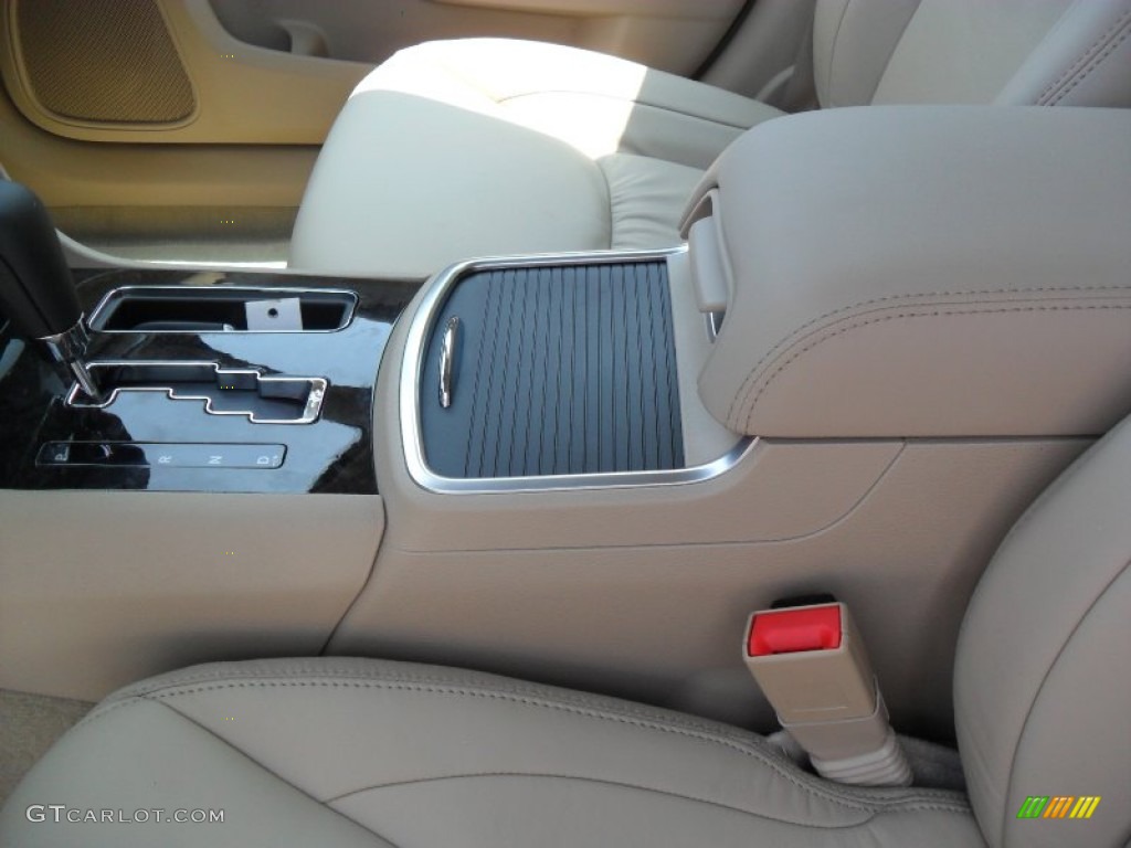 2011 300 Limited - Bright White / Black/Light Frost Beige photo #9