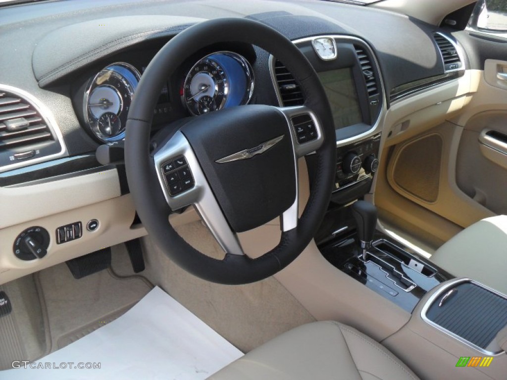 2011 300 Limited - Bright White / Black/Light Frost Beige photo #26