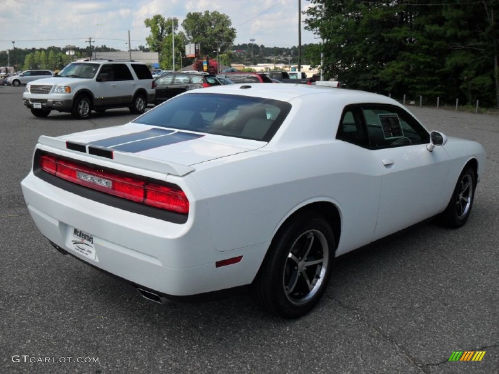 2011 Challenger Rallye - Bright White / Dark Slate Gray photo #4