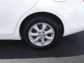 Super White - Camry LE Photo No. 16