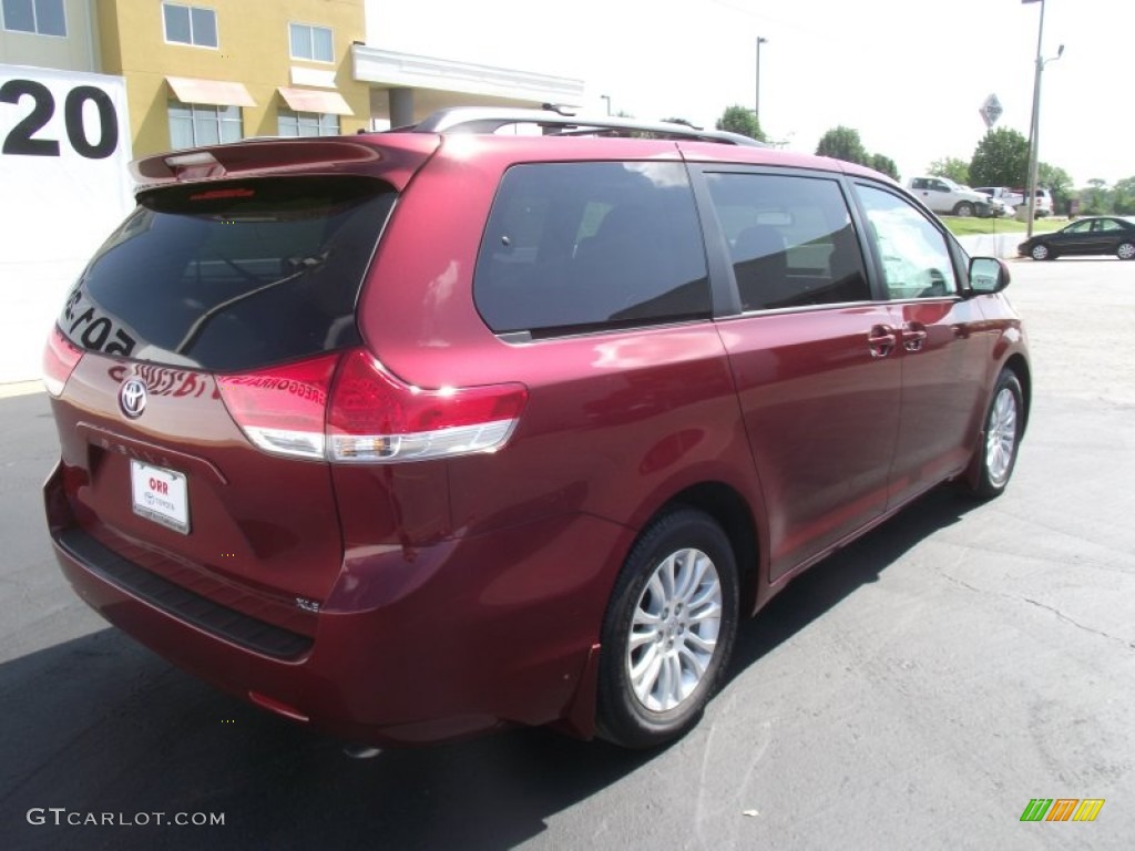 2011 Sienna XLE - Salsa Red Pearl / Light Gray photo #7