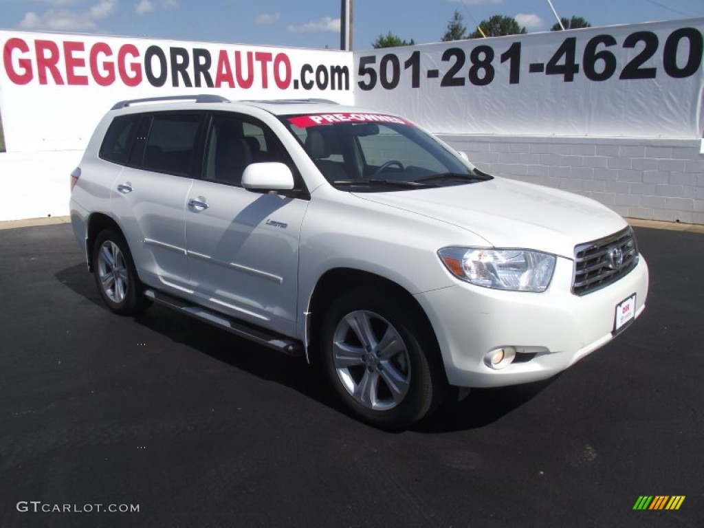 Blizzard White Pearl Toyota Highlander