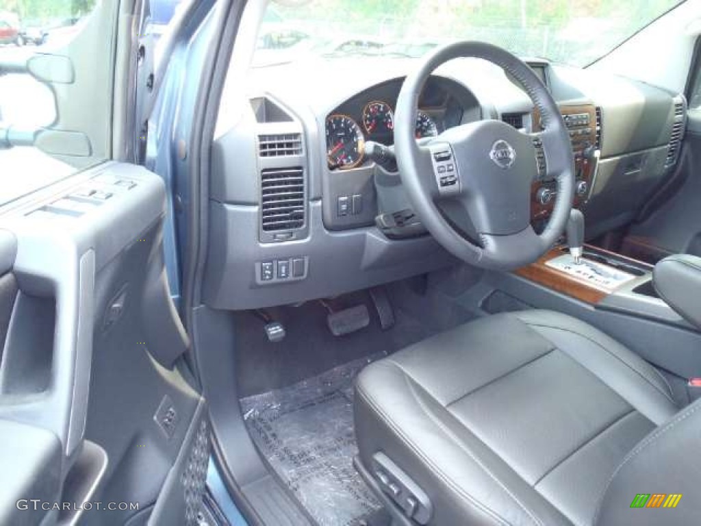 Charcoal Interior 2011 Nissan Titan SL Crew Cab 4x4 Photo #51945446