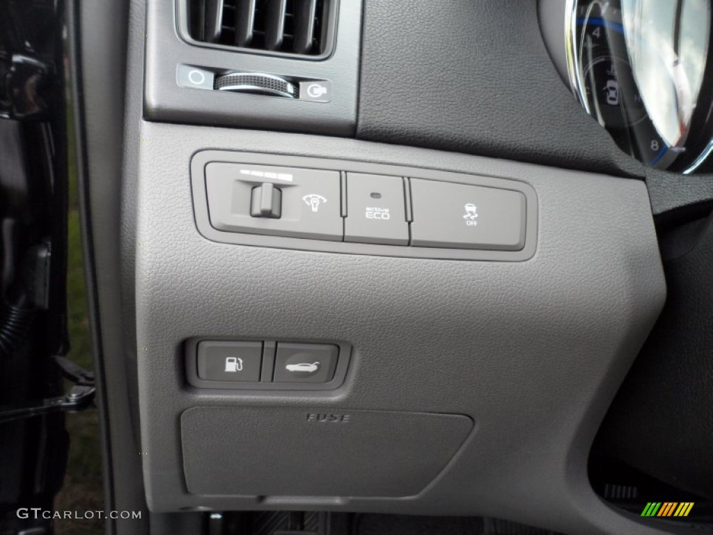 2012 Hyundai Sonata GLS Controls Photo #51948941