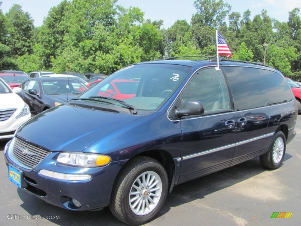 2000 Town & Country LXi - Patriot Blue Pearlcoat / Mist Gray photo #1