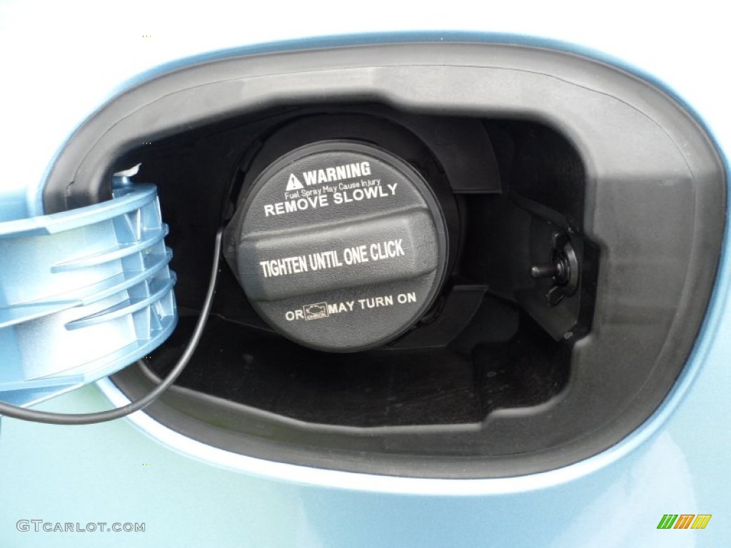2012 Hyundai Genesis Coupe 2.0T Controls Photo #51950381