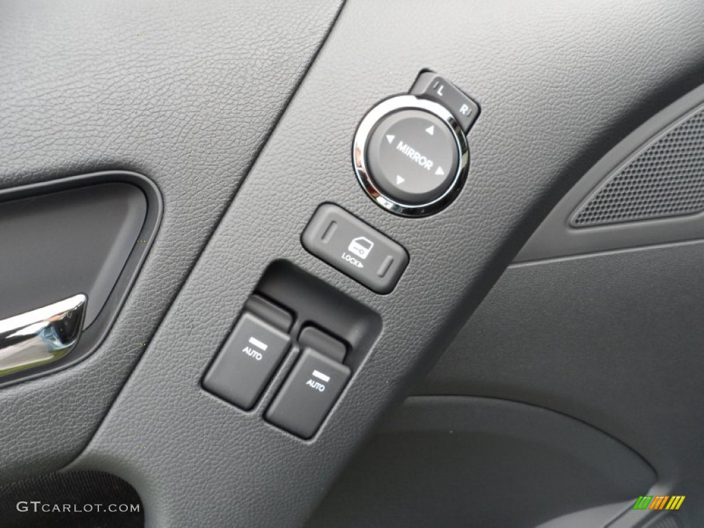 2012 Hyundai Genesis Coupe 2.0T Controls Photo #51950477