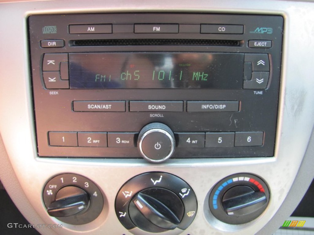 2006 Suzuki Reno Standard Reno Model Controls Photos