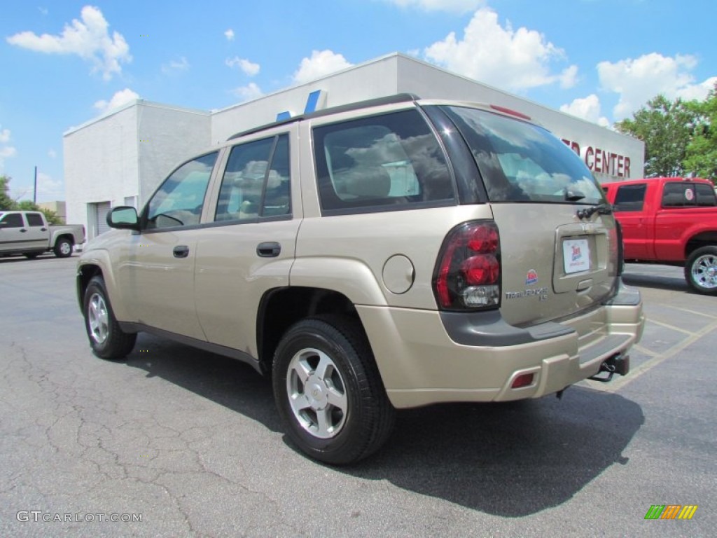 2005 TrailBlazer LS - Sandstone Metallic / Light Cashmere/Ebony photo #5