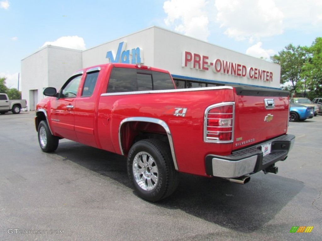 2007 Silverado 1500 LTZ Extended Cab 4x4 - Victory Red / Light Cashmere/Ebony Black photo #5