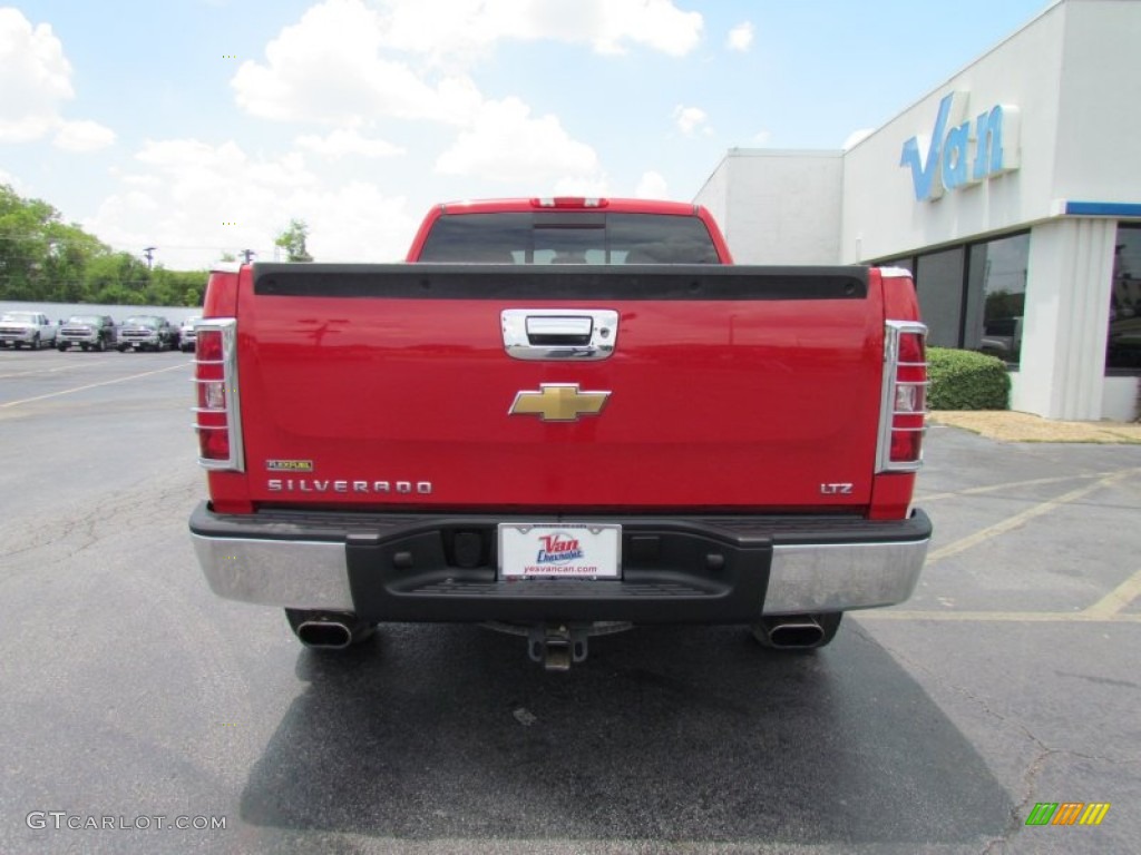 2007 Silverado 1500 LTZ Extended Cab 4x4 - Victory Red / Light Cashmere/Ebony Black photo #6