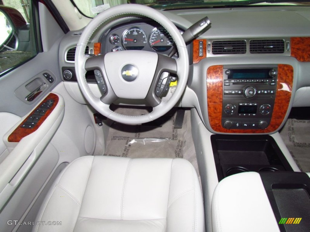 2007 Chevrolet Tahoe LT Dark Titanium/Light Titanium Dashboard Photo #51953432