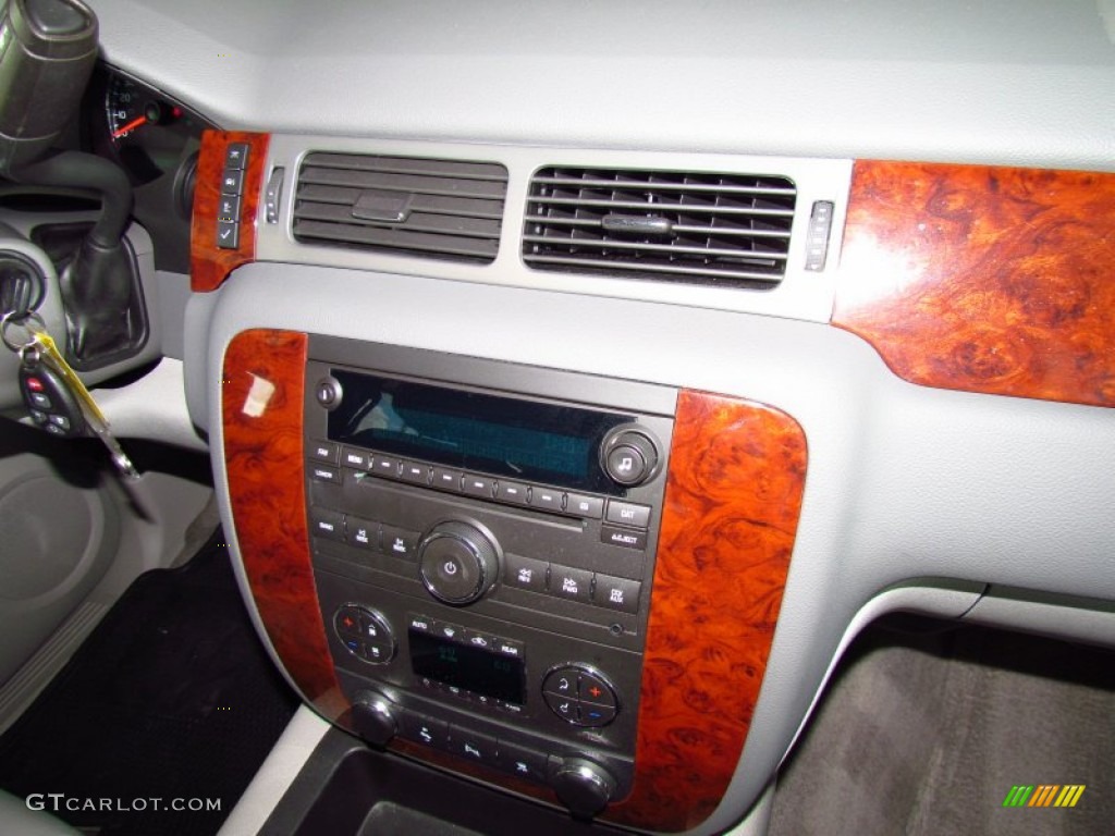 2009 Chevrolet Tahoe LT Controls Photo #51954035