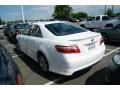 Super White - Camry SE Photo No. 3
