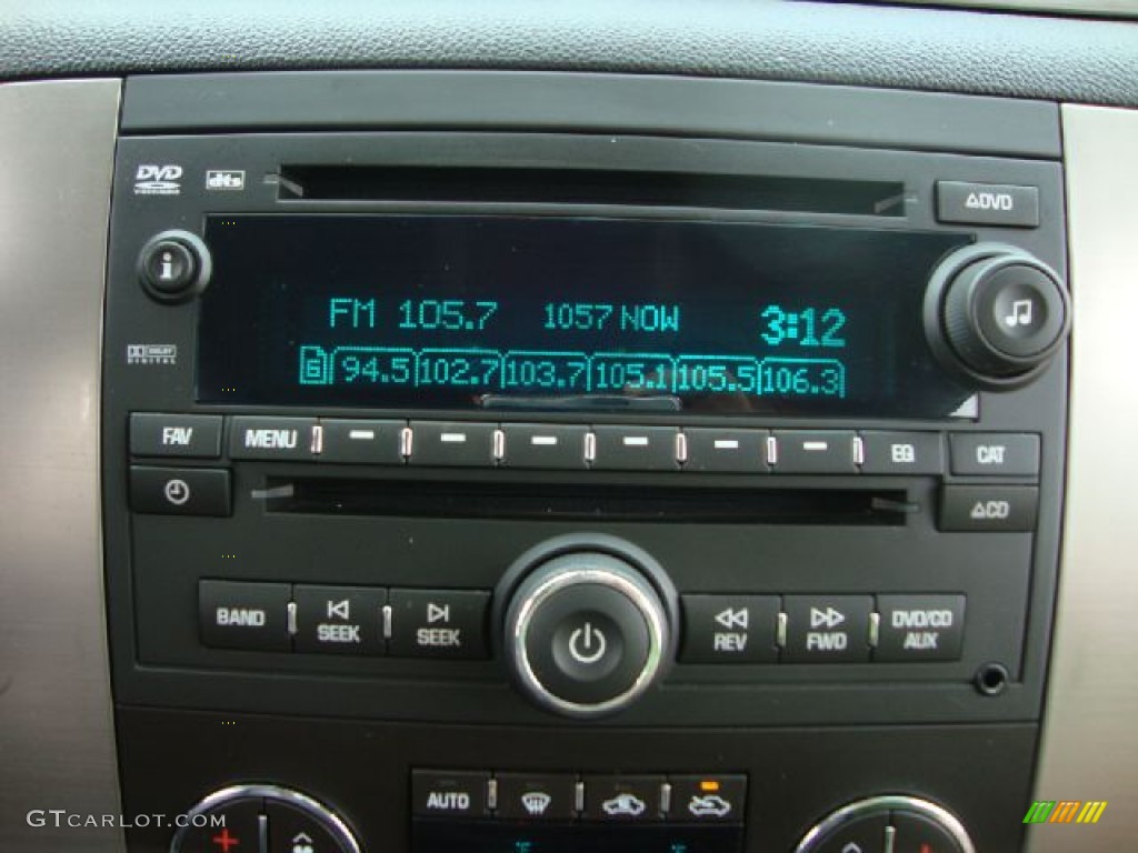 2007 GMC Sierra 3500HD SLT Crew Cab 4x4 Dually Controls Photo #51958178