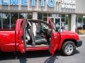 2005 Flame Red Dodge Dakota ST Club Cab 4x4  photo #14