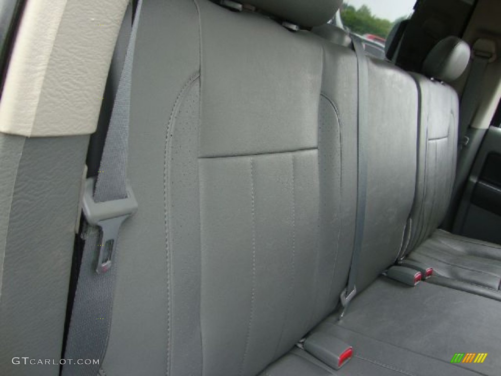 2008 Ram 1500 ST Quad Cab 4x4 - Brilliant Black Crystal Pearl / Medium Slate Gray photo #14