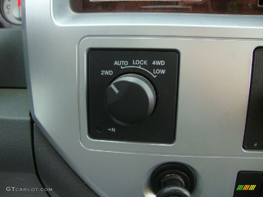 2008 Ram 1500 ST Quad Cab 4x4 - Brilliant Black Crystal Pearl / Medium Slate Gray photo #24
