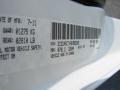 Bright White - 300 C Hemi Photo No. 15