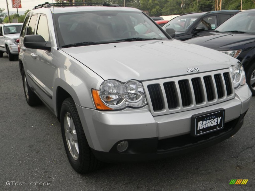 2008 Grand Cherokee Laredo 4x4 - Bright Silver Metallic / Dark Slate Gray/Light Graystone photo #5