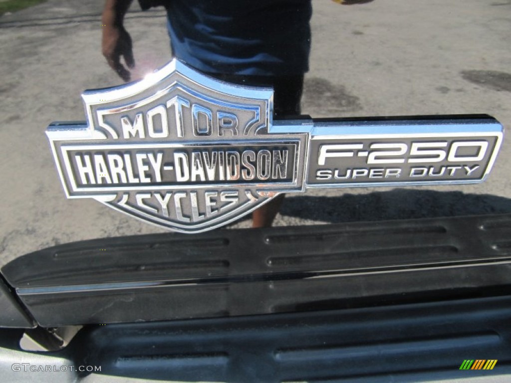 2006 Ford F250 Super Duty Harley Davidson Crew Cab 4x4 Marks and Logos Photo #51963350