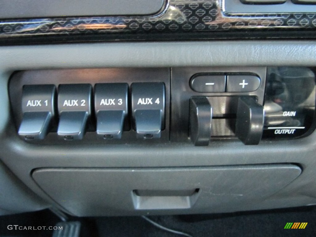 2006 Ford F250 Super Duty Harley Davidson Crew Cab 4x4 Controls Photo #51963578