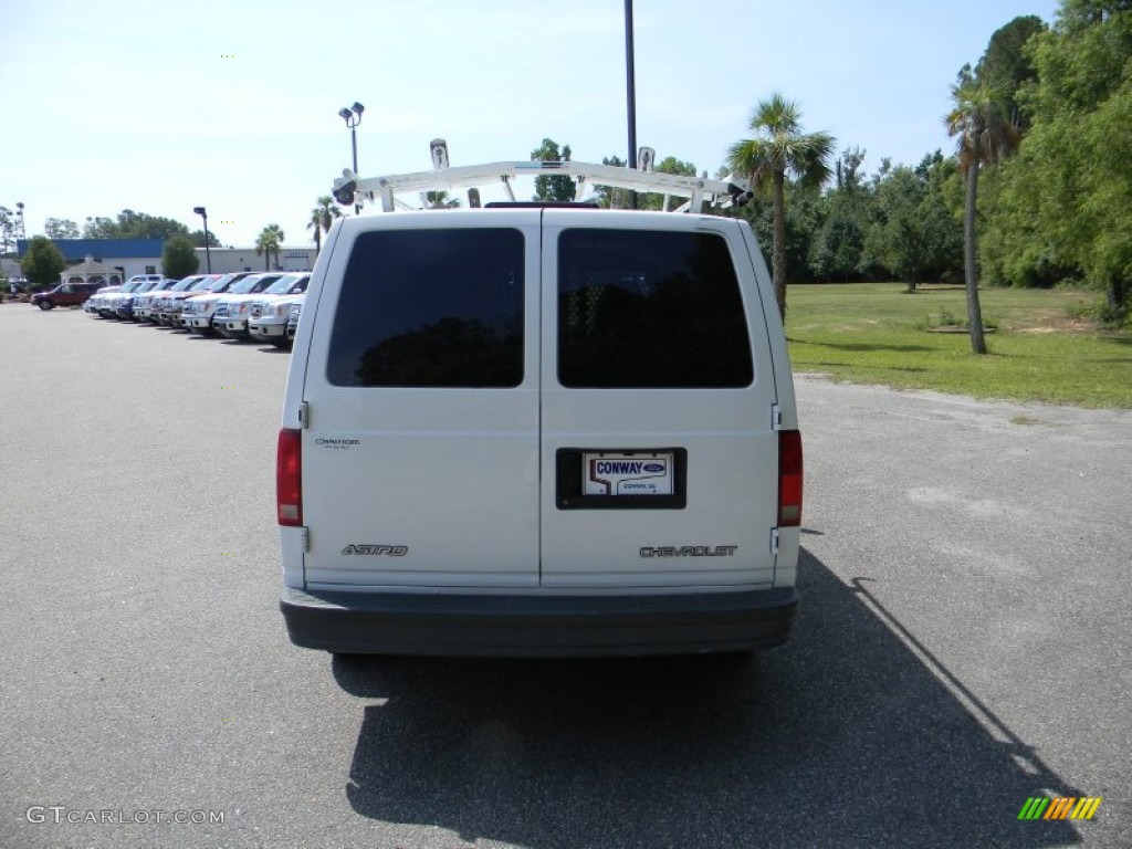 2005 Astro Cargo Van - Summit White / Blue photo #6