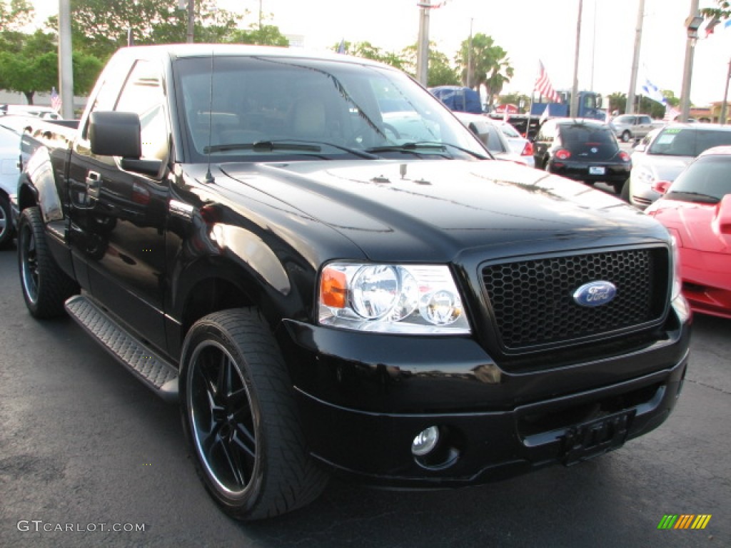 2006 F150 STX SuperCab - Black / Medium/Dark Flint photo #1