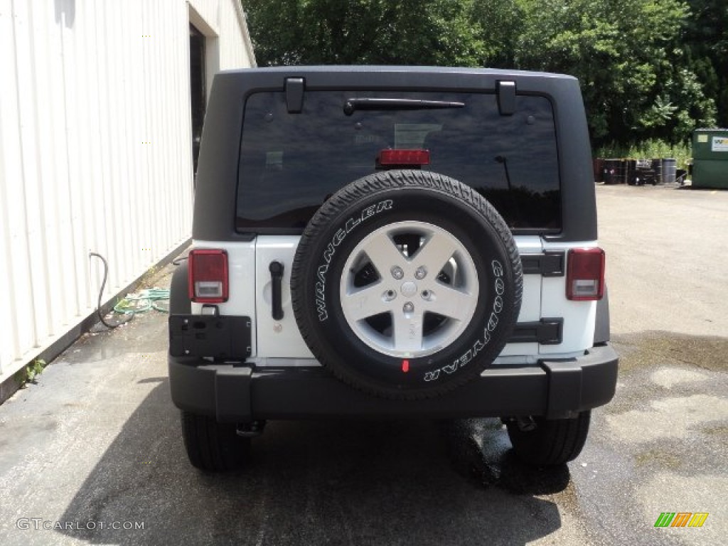 2011 Wrangler Sport S 4x4 - Bright White / Black photo #4