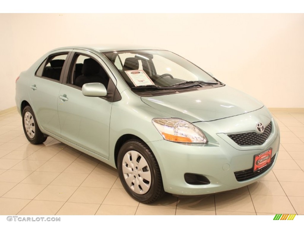 2010 Yaris Sedan - Jade Sea Metallic / Dark Charcoal photo #1