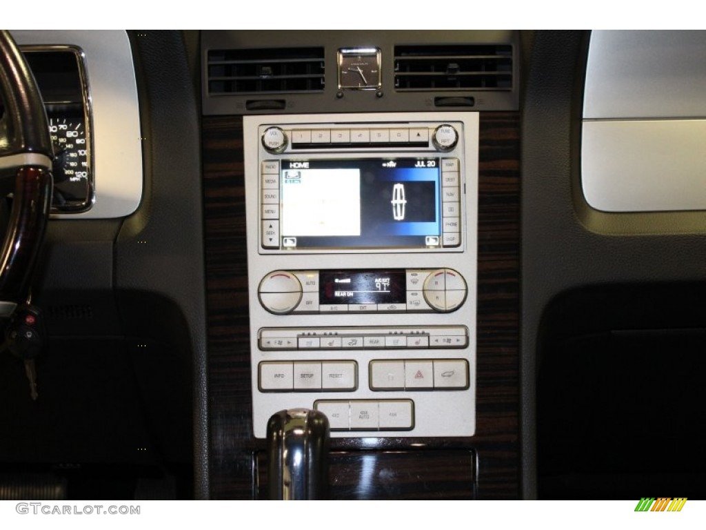 2009 Lincoln Navigator L 4x4 Controls Photo #51972107