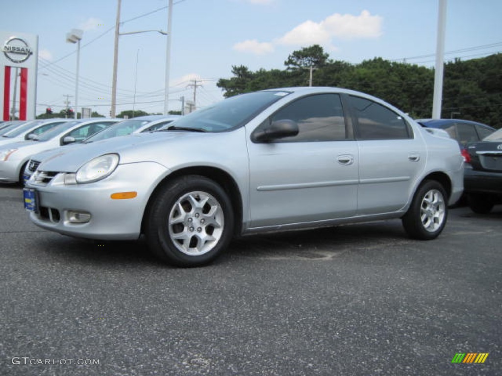 2002 Neon SXT - Bright Silver Metallic / Dark Slate Gray photo #1