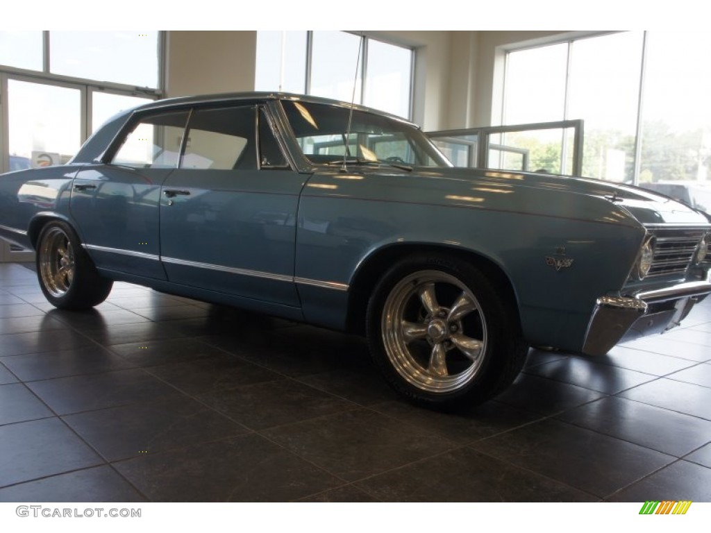 1967 Chevelle Malibu Sedan - Nantucket Blue Metallic / Medium Blue photo #3