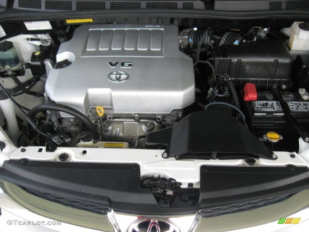 2010 Toyota Sienna Limited Engine Photos