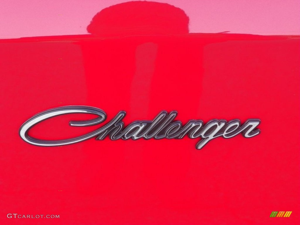 2010 Challenger R/T - TorRed / Dark Slate Gray photo #9