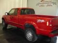 2002 Fire Red GMC Sonoma SLS Extended Cab 4x4  photo #3