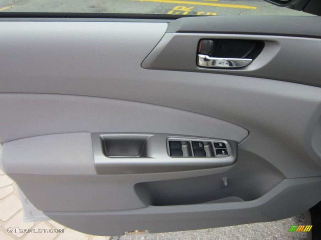 2010 Subaru Forester 2.5 X Limited Platinum Door Panel Photo #51979649