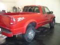 2002 Fire Red GMC Sonoma SLS Extended Cab 4x4  photo #9