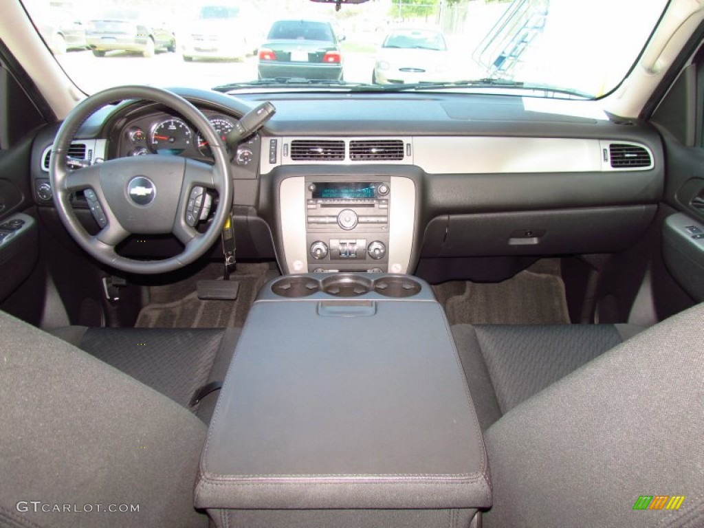 2010 Chevrolet Tahoe LS Ebony Dashboard Photo #51980426