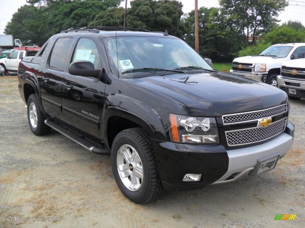 2011 Avalanche Z71 4x4 - Black / Ebony photo #5