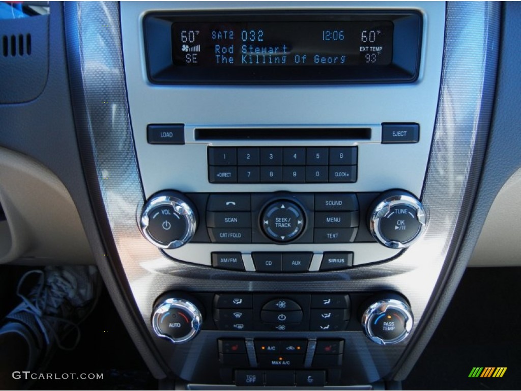 2012 Ford Fusion SEL V6 Controls Photo #51983174