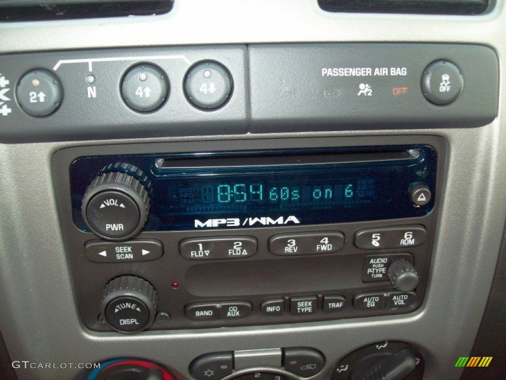 2012 Chevrolet Colorado LT Extended Cab 4x4 Controls Photo #51987221