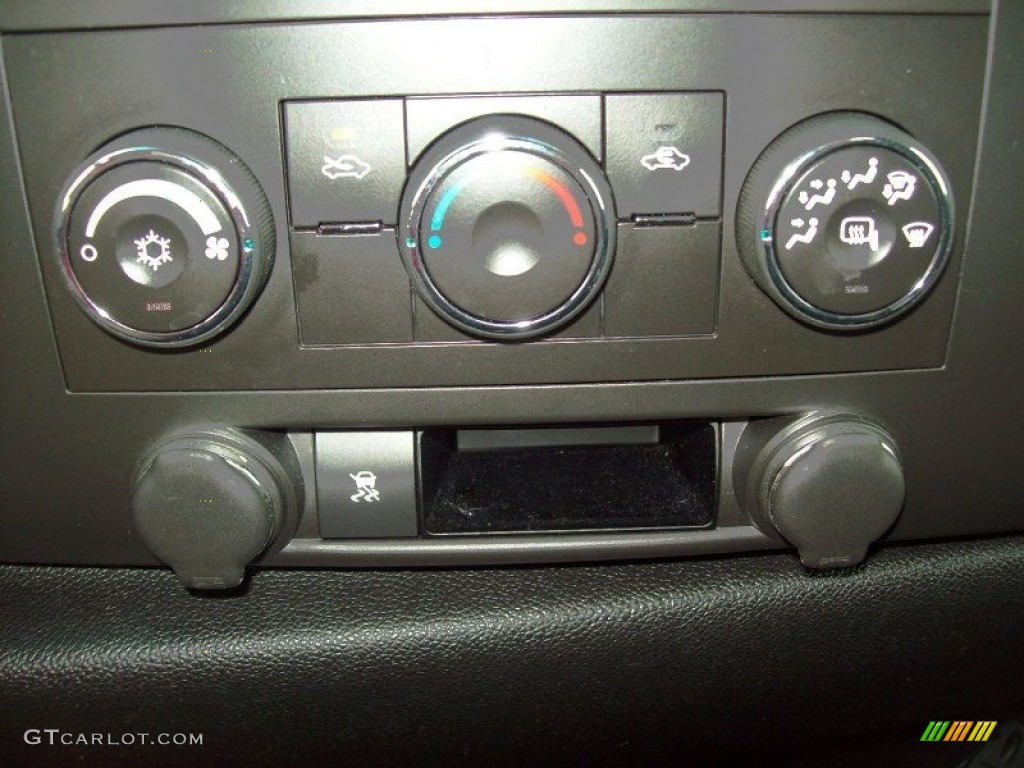 2009 Chevrolet Silverado 1500 LT Extended Cab 4x4 Controls Photo #51987419