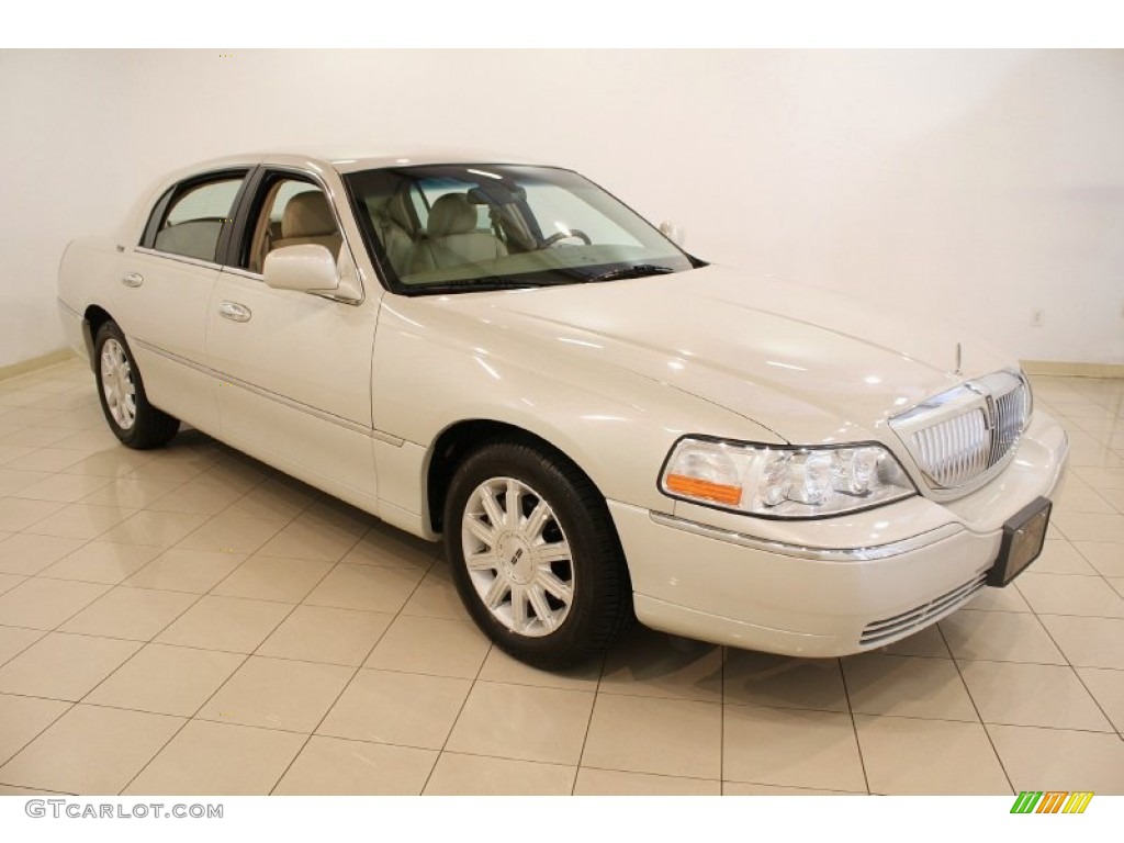 Cashmere Tri-Coat 2007 Lincoln Town Car Signature Limited Exterior Photo #51992945